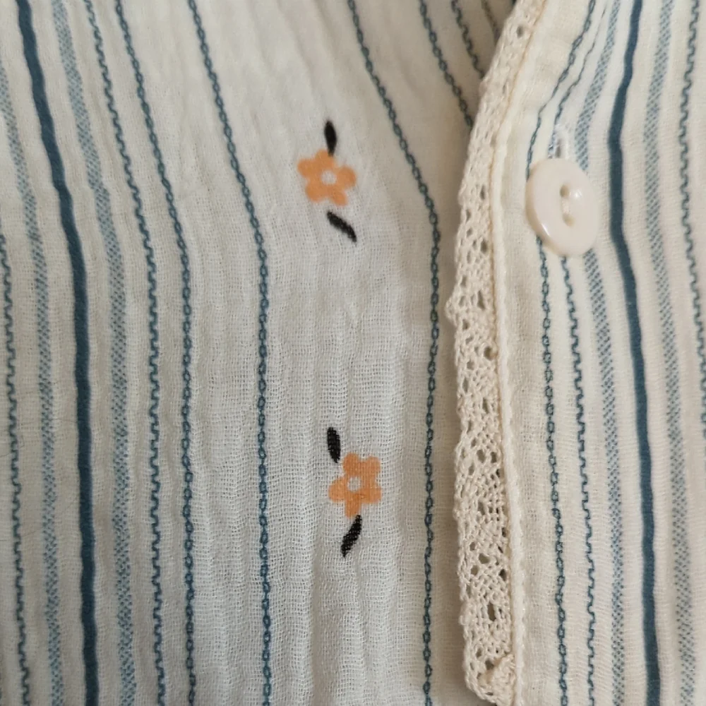Never-Been-Worn Women's Cotton Muslim Pajamas with Stripes and Floral Pattern - Picture 3 of 4